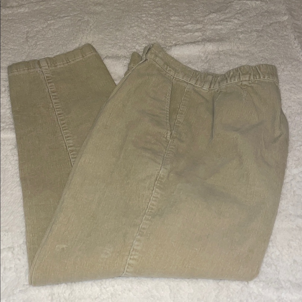 L.L. Bean Women’s Vintage Corduroy Pants in Tan. Elastic back waist. Size 12